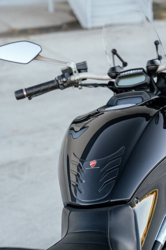 2011 Ducati Diavel