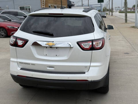 2017 Chevrolet Traverse LT