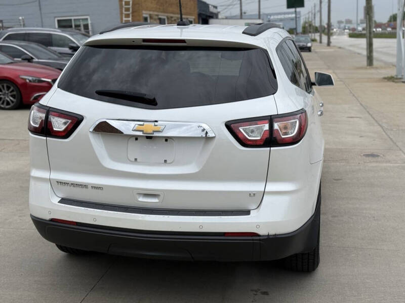 2017 Chevrolet Traverse LT