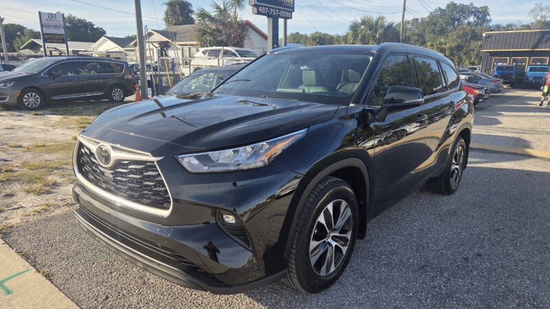 2020 Toyota Highlander XLE's photo