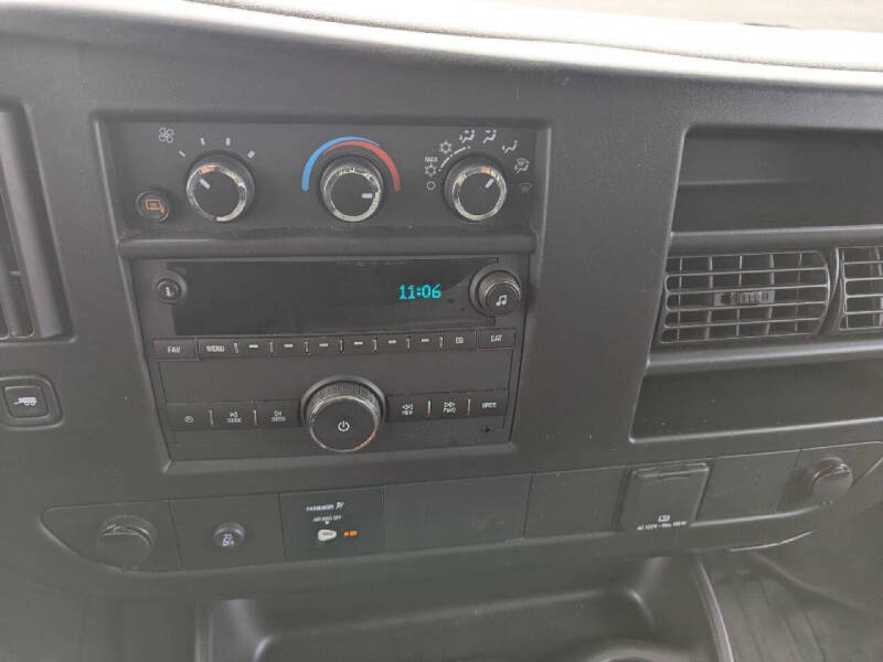 2024 Chevrolet Express 2500