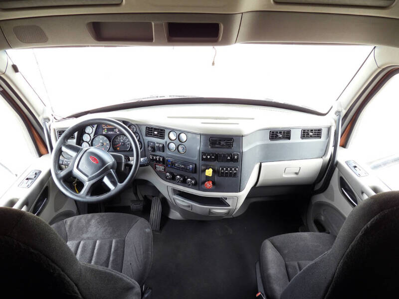 2019 Peterbilt 579