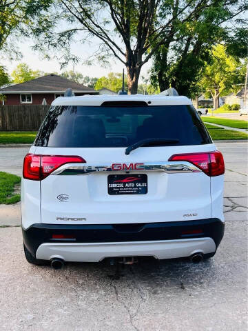 2017 GMC Acadia SLE-2