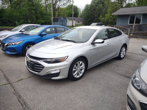 2022 Chevrolet Malibu for sale at Dave's Car Corner in Hartford City IN