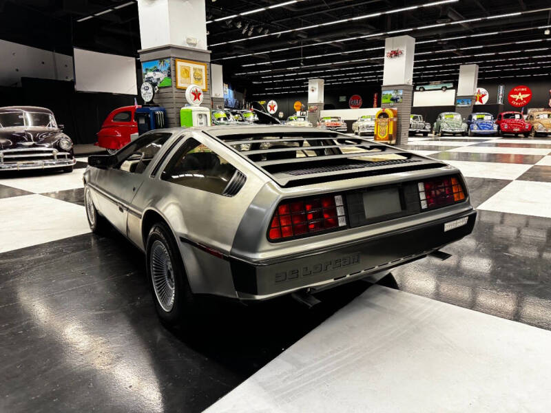 1981 DeLorean DMC-12