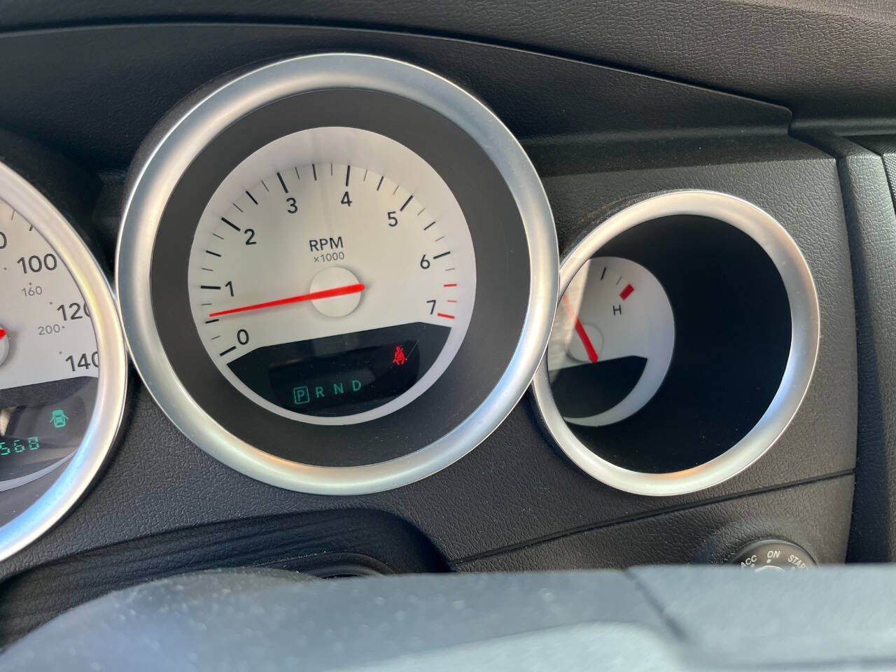 2005 Dodge Magnum 82