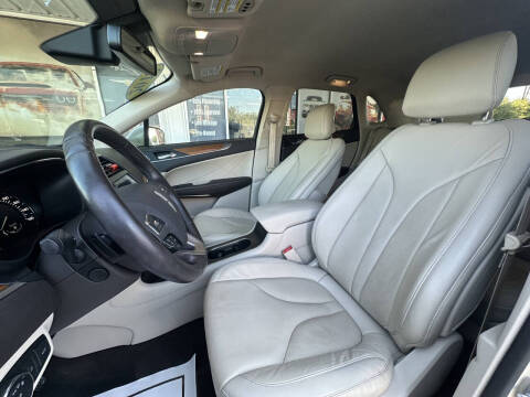 2018 Lincoln MKC Select