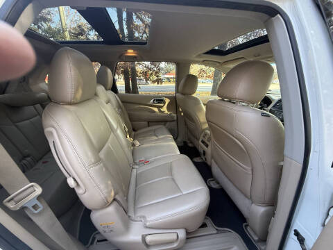 2015 Nissan Pathfinder Platinum