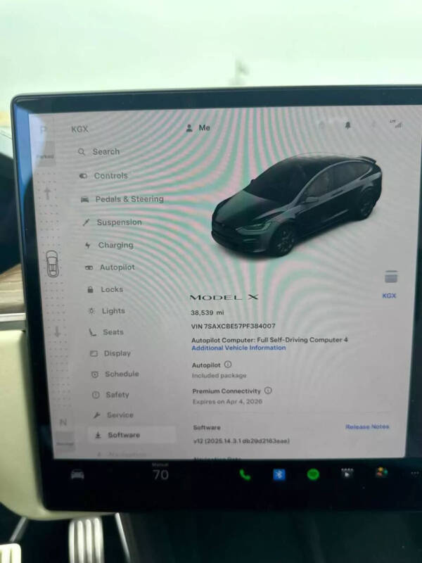 2023 Tesla Model X Standard Range
