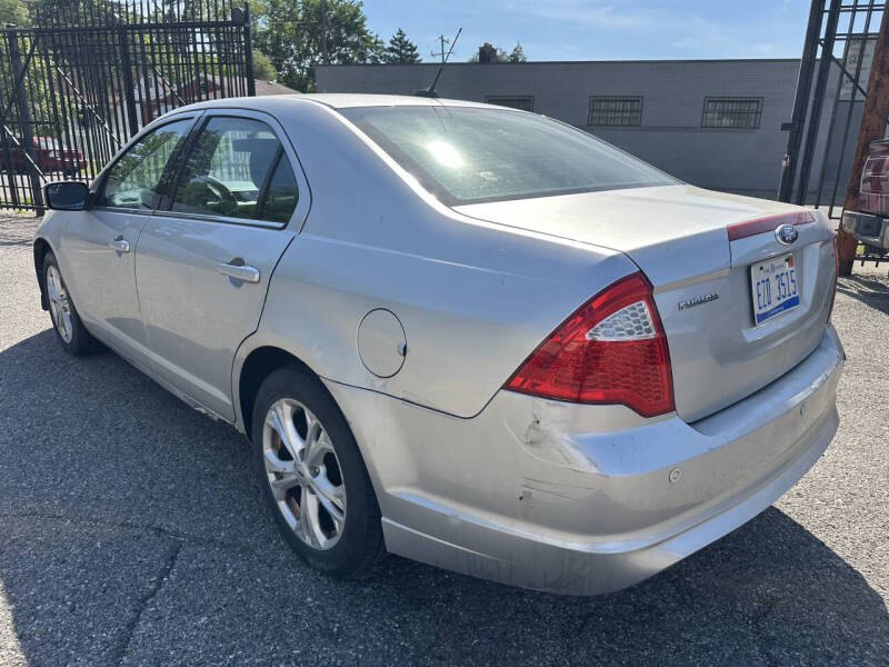 2012 Ford Fusion SE
