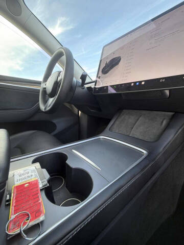 2025 Tesla Model Y Long Range