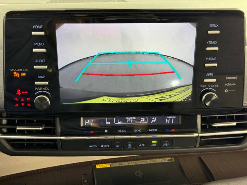 2021 Toyota Sienna LE 8-Passenger