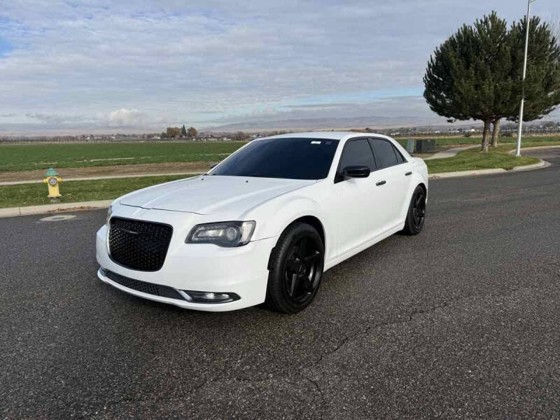 2018 Chrysler 300 S
