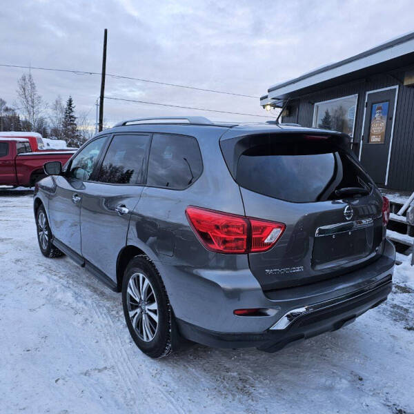 2017 Nissan Pathfinder S