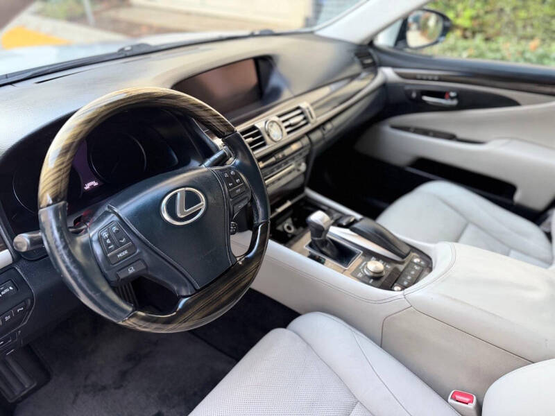 2013 Lexus LS 460