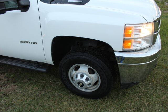 2013 Chevrolet Silverado 3500 Chassis Cab Work Truck photo 5