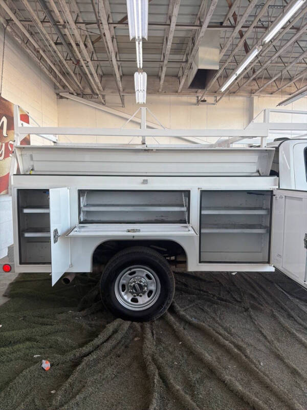 2022 Ford F-350 Super Duty XL