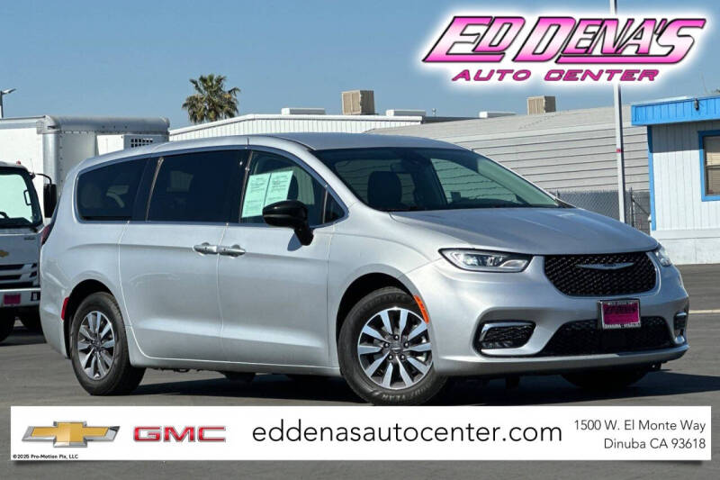 2024 Chrysler Pacifica Plug-In Hybrid Select