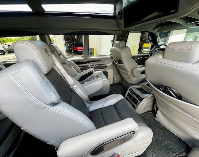 2023 Chevrolet Express 2500