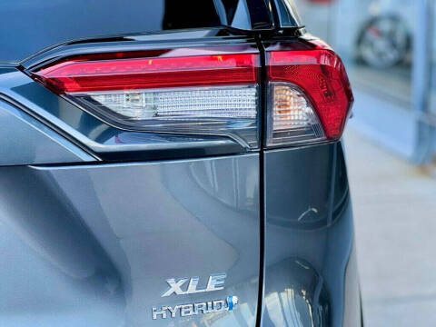 2024 Toyota RAV4 Hybrid XLE