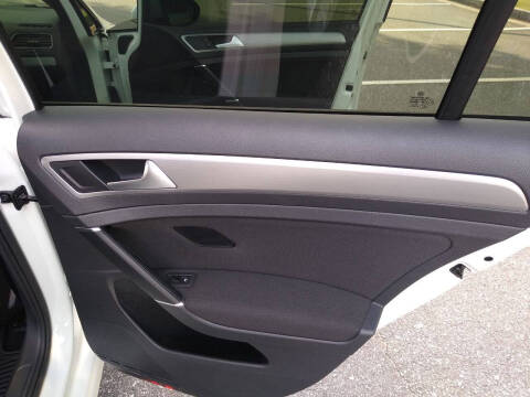 2016 Volkswagen Golf TSI S