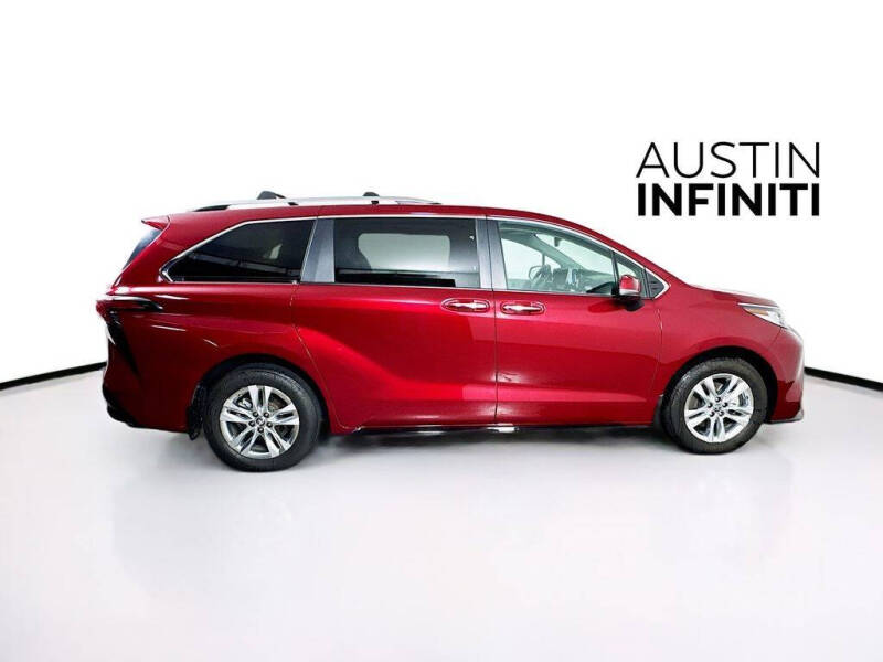 2024 Toyota Sienna Limited 7-Passenger