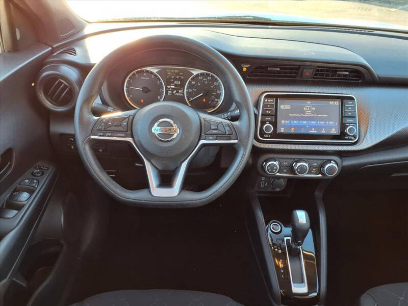 Used 2020 Nissan Kicks S with VIN 3N1CP5BV1LL549991 for sale in Wood River, IL