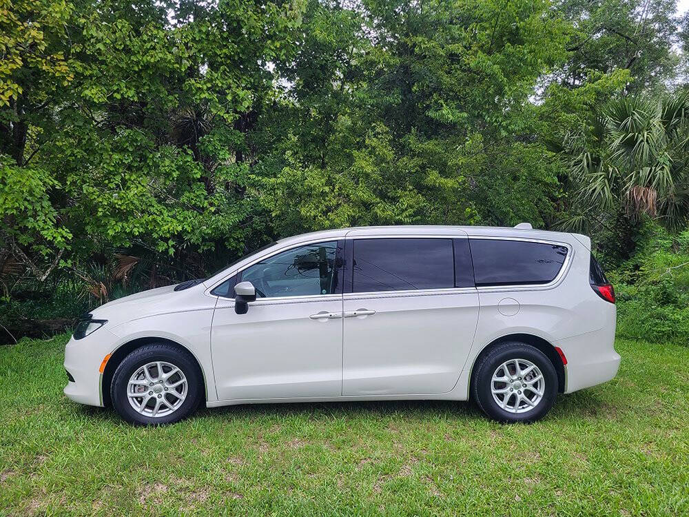 2017 Chrysler Pacifica for sale at Flagler Auto Center in Bunnell, FL