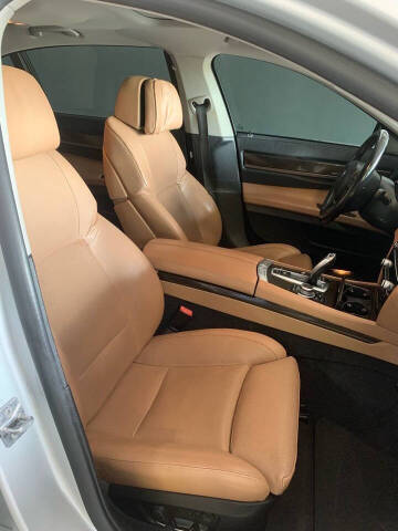 2012 BMW 7 Series 740Li