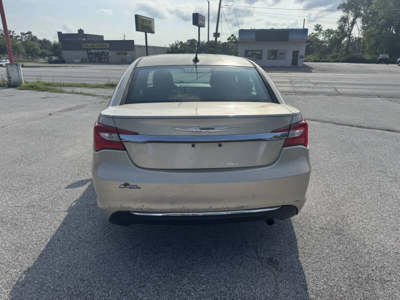 2013 Chrysler 200 Touring