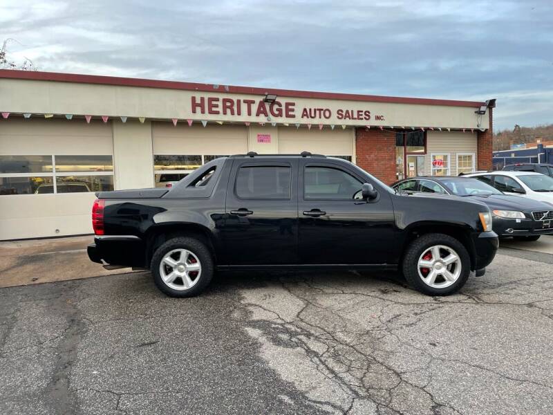 2008 Chevrolet Avalanche for sale at Heritage Auto Sales in Waterbury CT