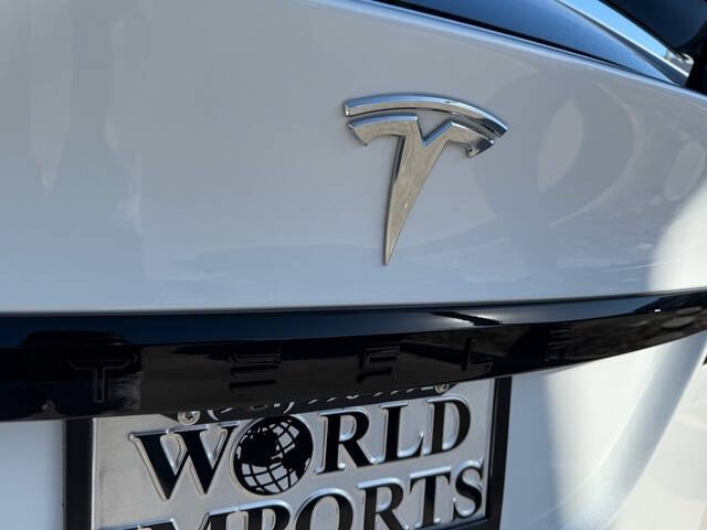 2022 Tesla Model X 18