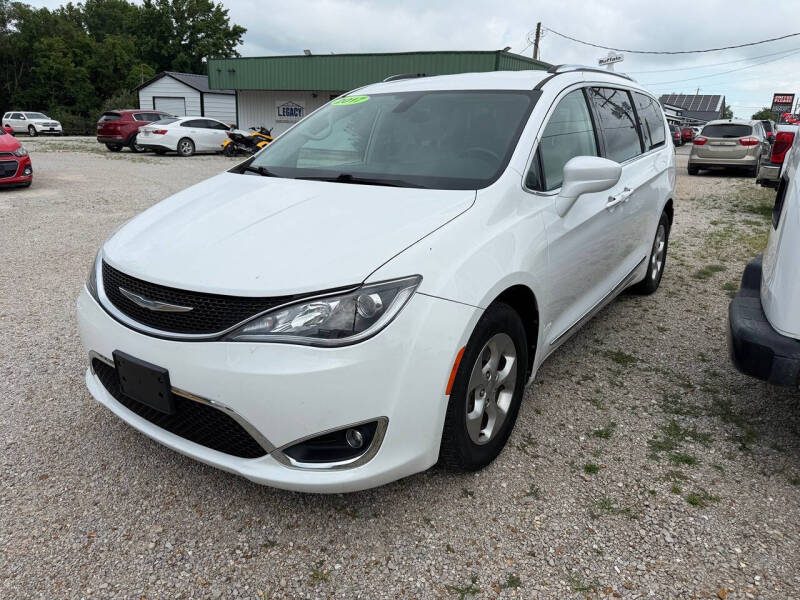 2017 Chrysler Pacifica Touring-L Plus