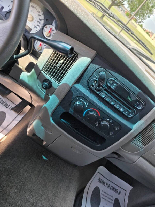2004 Dodge Ram 1500 SLT