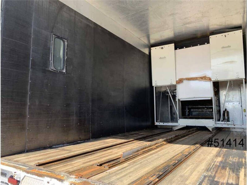 2018 Freightliner M2 106