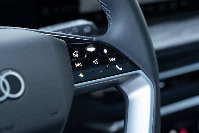 2025 Audi Q5 quattro Premium Plus TFSI