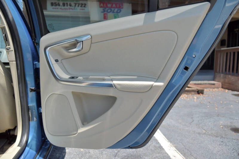 2014 Volvo S60 T5 Premier