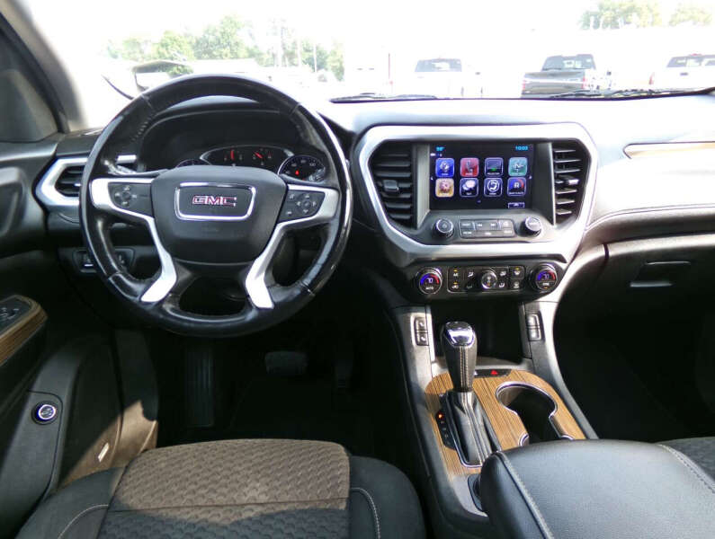 2018 GMC Acadia SLE-2