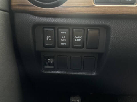 2017 Nissan Titan SL