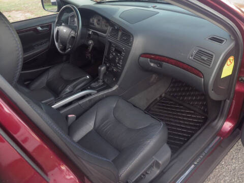 2004 Volvo XC70