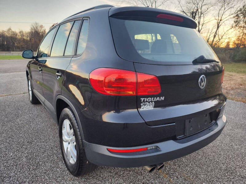 2017 Volkswagen Tiguan Limited Base photo 12