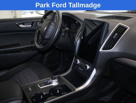 2022 Ford Edge SE