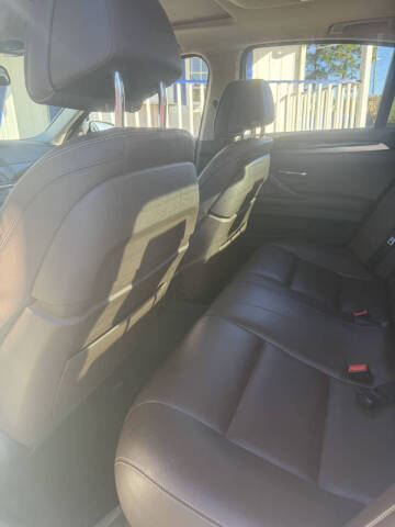 2016 BMW 5 Series 528i