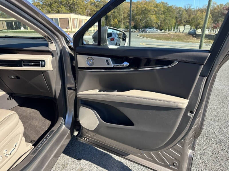 2021 Lincoln Nautilus Reserve