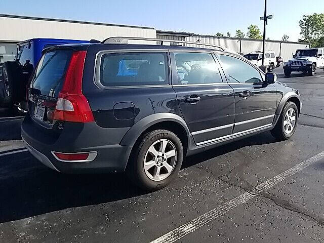 Used 2009 Volvo XC70 3.2 with VIN YV4BZ982091063015 for sale in Bellefontaine, OH