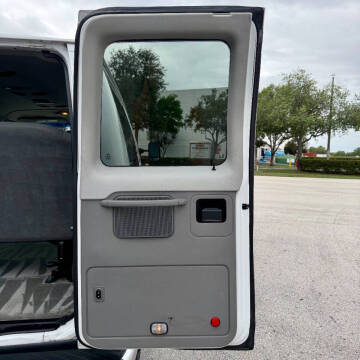 2011 Ford E-350