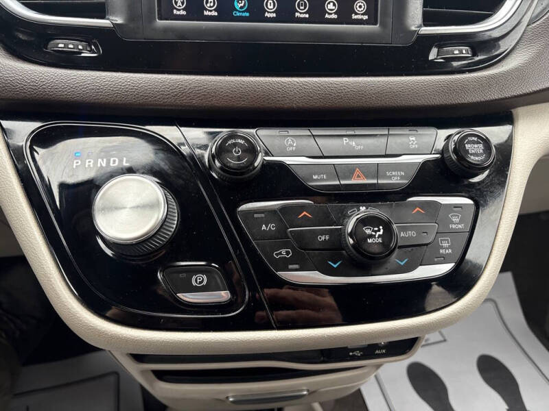 2020 Chrysler Pacifica Touring