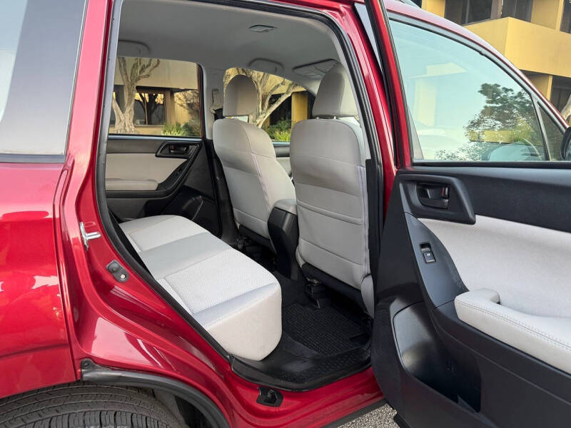 2016 Subaru Forester 2.5i