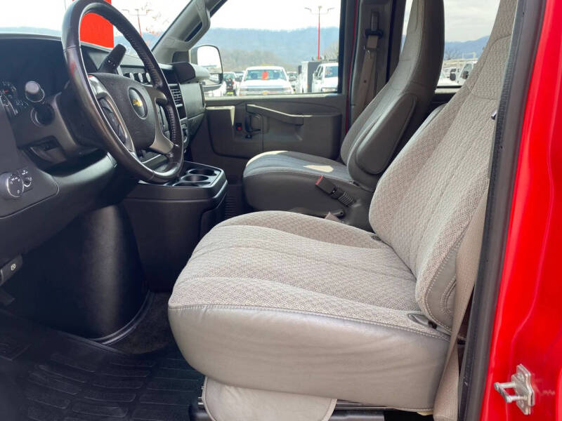 2017 Chevrolet Express LT 3500
