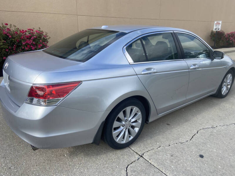 Image 2 of 2008 Honda Accord EX-L w/Navi
